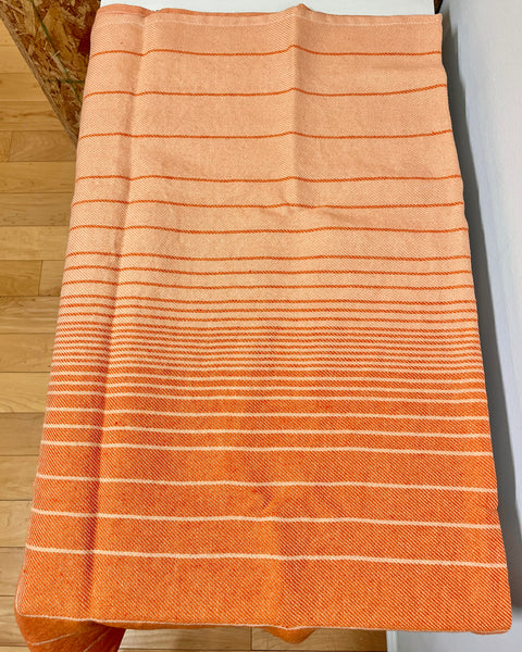 Linen Bath Towels: Harmony by Gradation